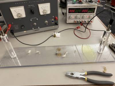  Wire is taut when no current is sent through it.